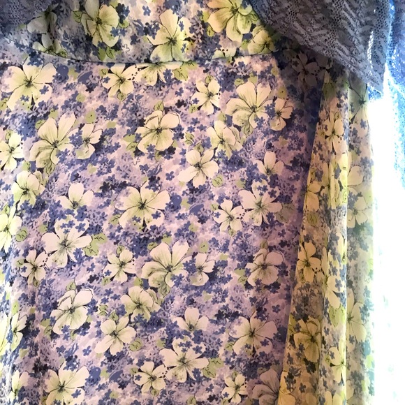 Northstyle Two piece knit jacket over floral lined dress - Picture 2 of 6